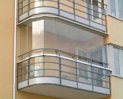 остекление балконов недорого